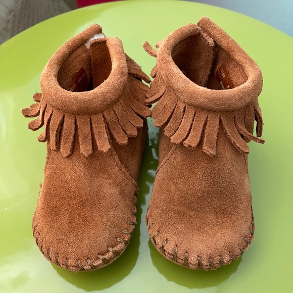 Minnetonka Other - Children's Size 3 Minnetonka Back Flop Bootie